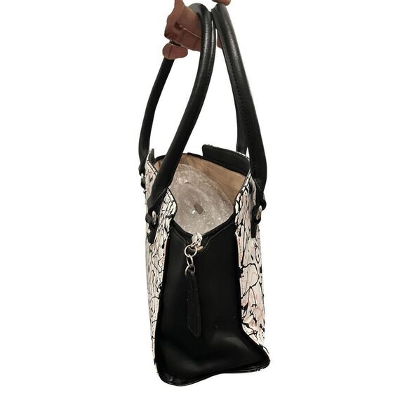 Nine West Satchel Splatter Pattern in Pink, White, and Black Good Condition - Picture 3 of 8